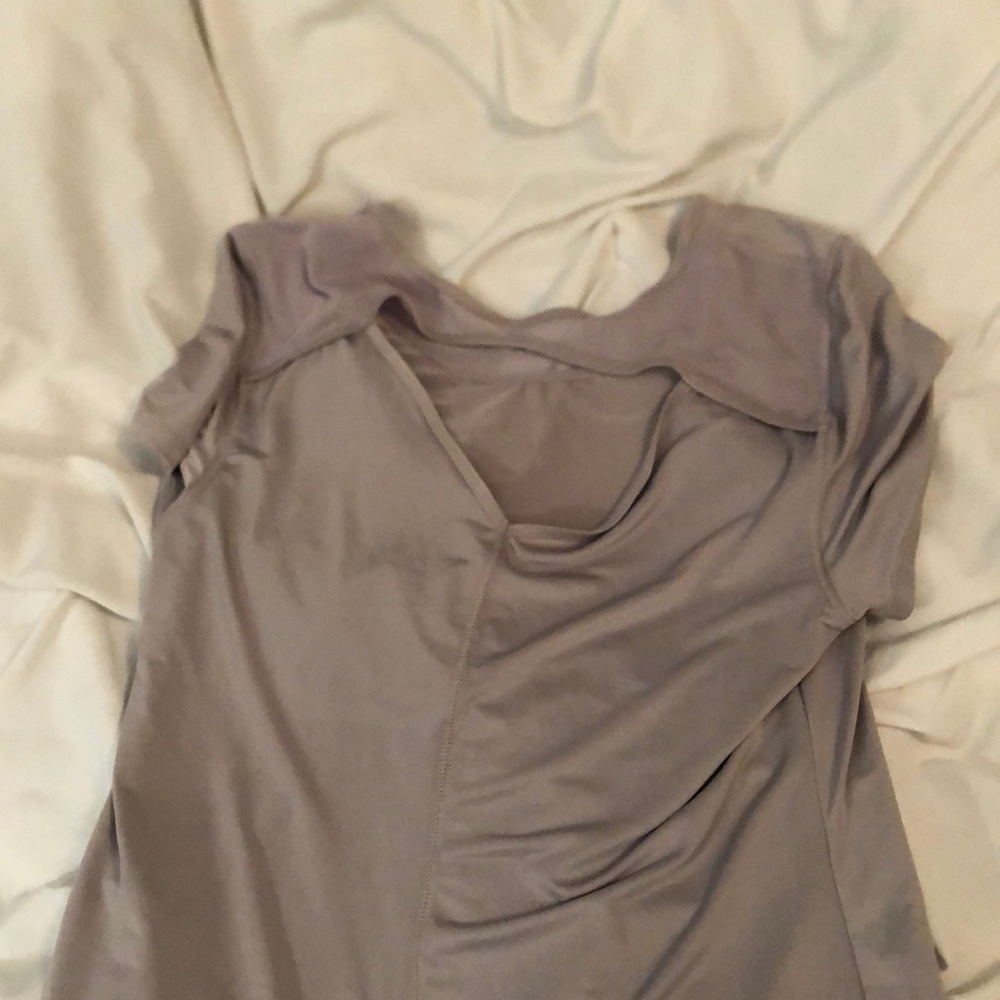 Workout top - Picture 2 of 2